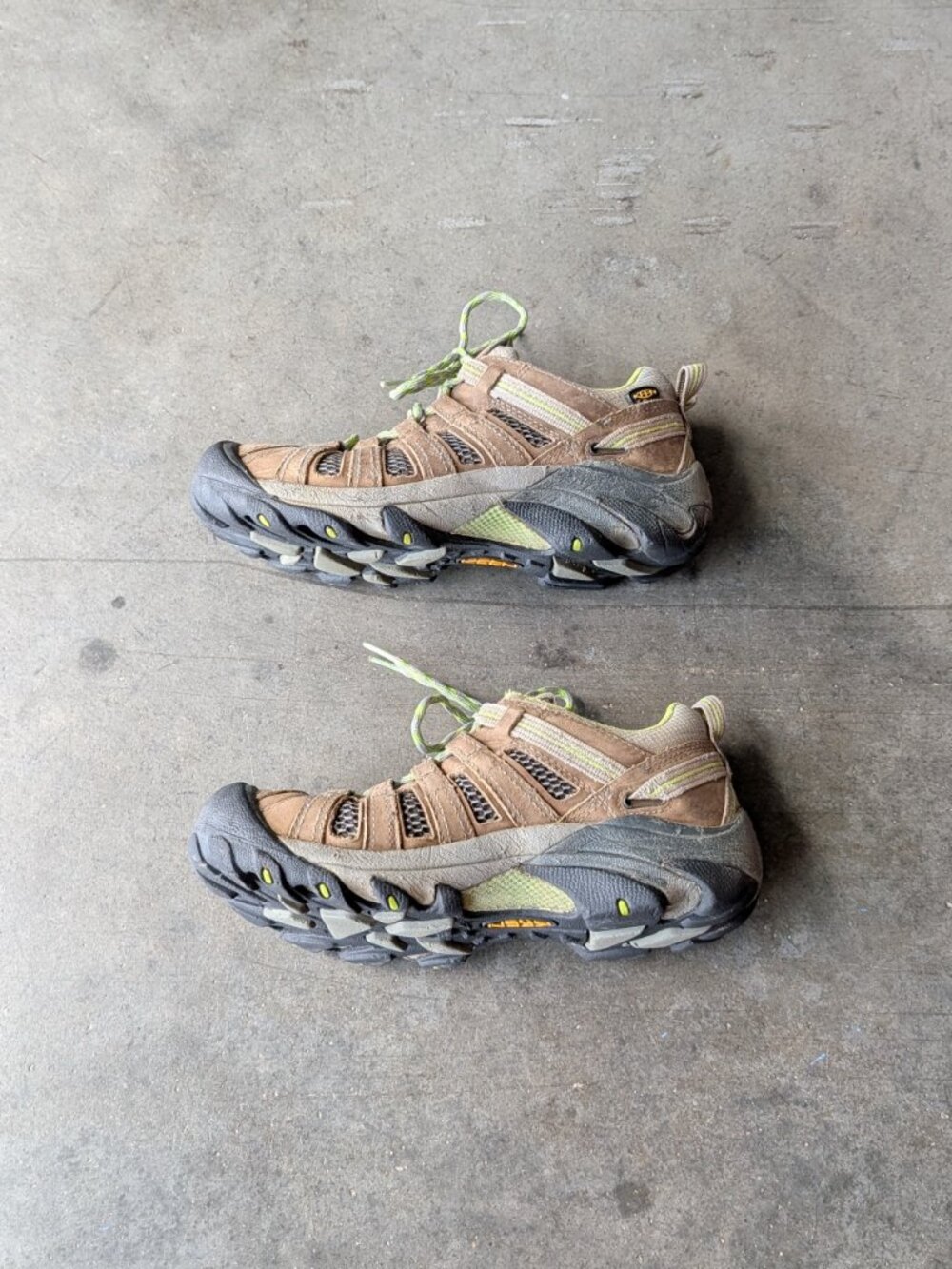 Keen Women's Voyageur Brown Green Hiking Shoes Gorpcore Adventure size 7.5 - Picture 11 of 13